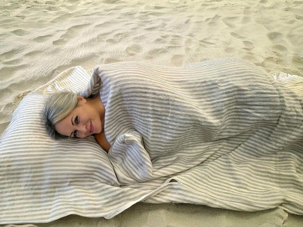 Softened linen travel paper strips with zipper